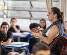 Paraná celebra o Dia do Professor com valorização da categoria