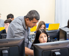Paraná celebra o Dia do Professor com valorização da categoria