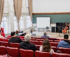 Solistas da Orquestra da Ópera de Paris ministram masterclasses de música na Embap