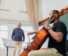 Solistas da Orquestra da Ópera de Paris ministram masterclasses de música na Embap