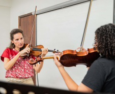 Solistas da Orquestra da Ópera de Paris ministram masterclasses de música na Embap
