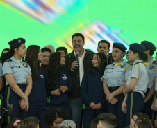 Governador entrega R$33,3 milhões em novos equipamentos para colégios estaduais