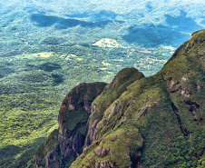 IAT faz alerta para a preparação adequada fora da temporada de montanha para evitar acidentes no Parque Estadual Pico do Marumb