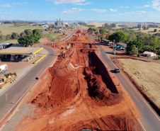 obra do novo viaduto de Lerroville