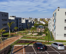 Londrina, 25 de outubro de 2024 - O governador em exercício Darci Piana inaugura residencial com 512 apartamentos dentro do programa Casa Fácil Paraná.