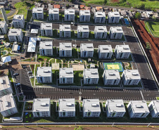 Londrina, 25 de outubro de 2024 - O governador em exercício Darci Piana inaugura residencial com 512 apartamentos dentro do programa Casa Fácil Paraná.