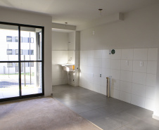 Londrina, 25 de outubro de 2024 - O governador em exercício Darci Piana inaugura residencial com 512 apartamentos dentro do programa Casa Fácil Paraná.