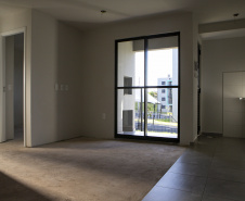 Londrina, 25 de outubro de 2024 - O governador em exercício Darci Piana inaugura residencial com 512 apartamentos dentro do programa Casa Fácil Paraná.