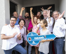 Londrina, 25 de outubro de 2024 - O governador em exercício Darci Piana inaugura residencial com 512 apartamentos dentro do programa Casa Fácil Paraná.
