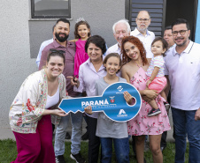 Londrina, 25 de outubro de 2024 - O governador em exercício Darci Piana inaugura residencial com 512 apartamentos dentro do programa Casa Fácil Paraná.