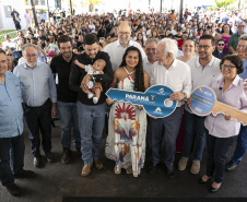 Londrina, 25 de outubro de 2024 - O governador em exercício Darci Piana inaugura residencial com 512 apartamentos dentro do programa Casa Fácil Paraná.