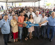 Londrina, 25 de outubro de 2024 - O governador em exercício Darci Piana inaugura residencial com 512 apartamentos dentro do programa Casa Fácil Paraná.