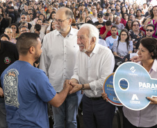 Londrina, 25 de outubro de 2024 - O governador em exercício Darci Piana inaugura residencial com 512 apartamentos dentro do programa Casa Fácil Paraná.