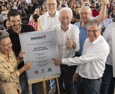 Londrina, 25 de outubro de 2024 - O governador em exercício Darci Piana inaugura residencial com 512 apartamentos dentro do programa Casa Fácil Paraná.