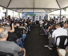 Londrina, 25 de outubro de 2024 - O governador em exercício Darci Piana inaugura residencial com 512 apartamentos dentro do programa Casa Fácil Paraná.