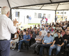 Londrina, 25 de outubro de 2024 - O governador em exercício Darci Piana inaugura residencial com 512 apartamentos dentro do programa Casa Fácil Paraná.