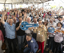Londrina, 25 de outubro de 2024 - O governador em exercício Darci Piana inaugura residencial com 512 apartamentos dentro do programa Casa Fácil Paraná.