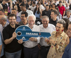Londrina, 25 de outubro de 2024 - O governador em exercício Darci Piana inaugura residencial com 512 apartamentos dentro do programa Casa Fácil Paraná.