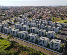 Londrina, 25 de outubro de 2024 - O governador em exercício Darci Piana inaugura residencial com 512 apartamentos dentro do programa Casa Fácil Paraná.
