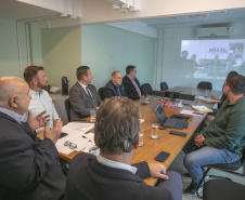 Paraná apresenta ações de sustentabilidade e rastreabilidade em reunião com embaixador do Brasil na União Europeia