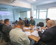 Paraná apresenta ações de sustentabilidade e rastreabilidade em reunião com embaixador do Brasil na União Europeia