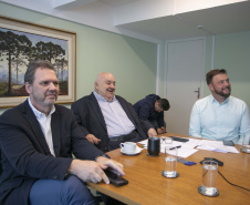 Paraná apresenta ações de sustentabilidade e rastreabilidade em reunião com embaixador do Brasil na União Europeia