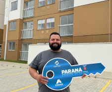 "COHAPAR - Entrega 1º mod Resid. Seminário em Rio Negro"