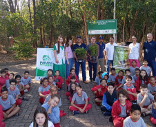 Com 25.340 mudas, Instituto Água e Terra (IAT) superou em 20% a meta de distribuição de espécies nativas durante a Semana da Árvore, celebrada entre 15 e 21 de setembro (Dia da Árvore).