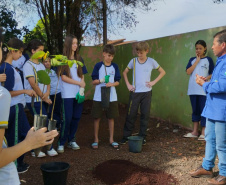 Com 25.340 mudas, Instituto Água e Terra (IAT) superou em 20% a meta de distribuição de espécies nativas durante a Semana da Árvore, celebrada entre 15 e 21 de setembro (Dia da Árvore).