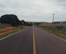 Pavimentação de via para praia de água doce em Altônia muda realidade local passado um ano