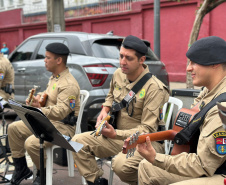  Música, alegria e esperança: Banda da PMPR celebra show para crianças do Hospital Pequeno Príncipe