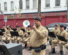  Música, alegria e esperança: Banda da PMPR celebra show para crianças do Hospital Pequeno Príncipe
