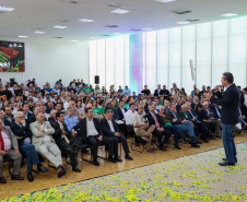Governador libera R$ 100 milhões em máquinas para estradas rurais da RMC