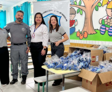 Mais de 4 mil amigurumis confeccionados por pessoas privadas de liberdade são distribuídos a crianças em Foz do Iguaçu