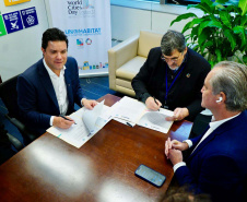 Paraná firma parceria com ONU-Habitat para criação de Observatório de Cidades Inteligentes