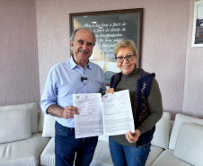 Zoológico Municipal de Cascavel ocupa uma área de cerca de 20 hectares de mata nativa e abriga diversos animais ameaçados de extinção.