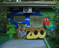 Zoológico Municipal de Cascavel ocupa uma área de cerca de 20 hectares de mata nativa e abriga diversos animais ameaçados de extinção.