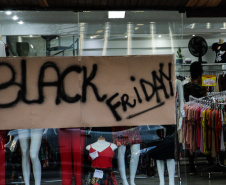 Procon faz orientações para compras na Black Friday