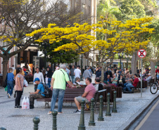 Depois de vários dias de chuva, os paranaenses terão pelo menos três dias de predomínio de sol