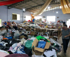 Após Estado arrecadar 248 toneladas, campanha para Rio Bonito do Iguaçu se volta aos materiais de construção