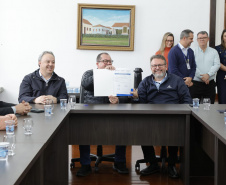 Sanepar apresenta investimentos e firma nova parcer ia com a Prefeitura da Lapa