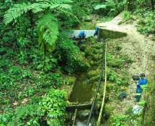 Projeto SegHidro realiza coletas em minas e poço da Sanepar no Litoral
