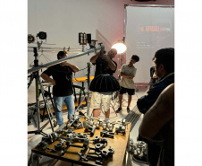 Curso gratuito de Elétrica Avançada para Cinema vai formar técnicos em oito cidades do Paraná