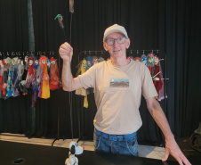 TEATRO GUAÍRA - Documentário resgata história do Festival Espetacular de Bonecos, evento produzido pelo Teatro Guaíra