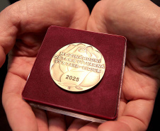 Alunos do CJAP recebem certificação internacional da República Tcheca