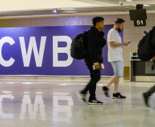 Principais aeroportos do Paraná registraram quase um milhão de passageiros em outubro deste ano