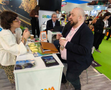 Na WTM em Londres, Paraná reúne empresários e apresenta destinos turísticos