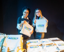 Seed-PR e TRT9 premiam finalistas do Concurso Estadual de Poesias S EED/TRT9/PCTIR de 2025