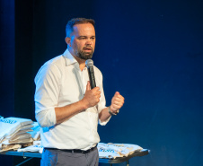 Seed-PR e TRT9 premiam finalistas do Concurso Estadual de Poesias S EED/TRT9/PCTIR de 2025