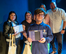 Seed-PR e TRT9 premiam finalistas do Concurso Estadual de Poesias S EED/TRT9/PCTIR de 2025